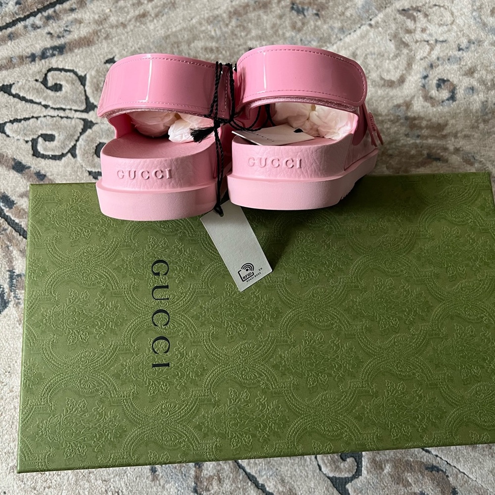 Gucci Dad Sandals Pink Size 40.
